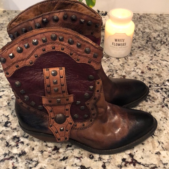 Booties - Picture 3 of 5